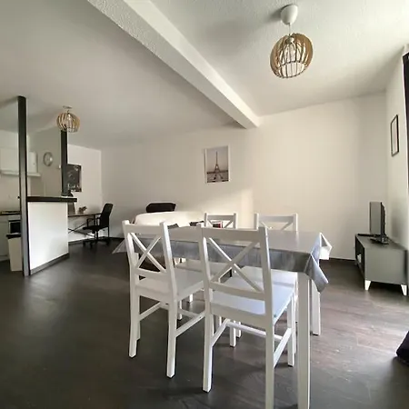 Appartamento Grand F3 Tres Lumineux, Proche Gare, Avec Parking Proudhon