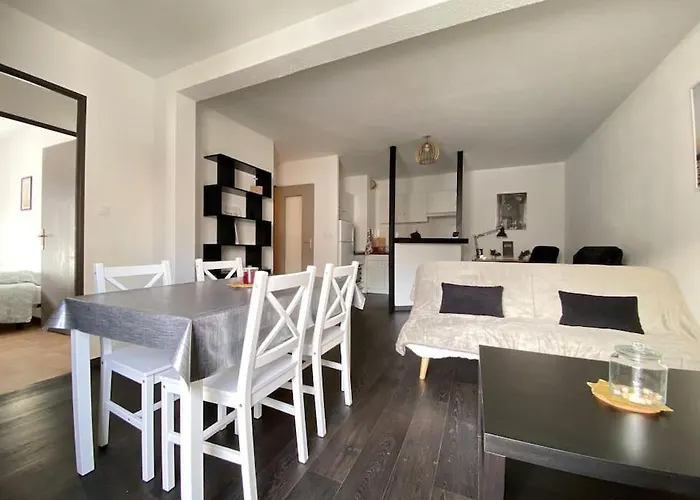 Grand F3 Tres Lumineux, Proche Gare, Avec Parking Proudhon *